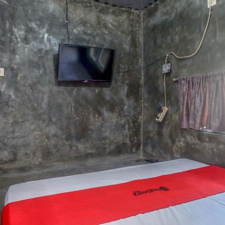 Reddoorz Near Jumbo Mall Sragen Bagian luar foto