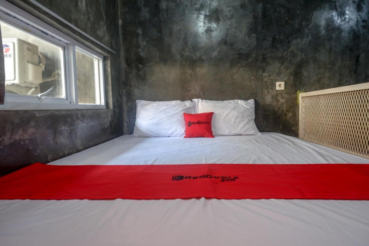 Reddoorz Near Jumbo Mall Sragen Bagian luar foto