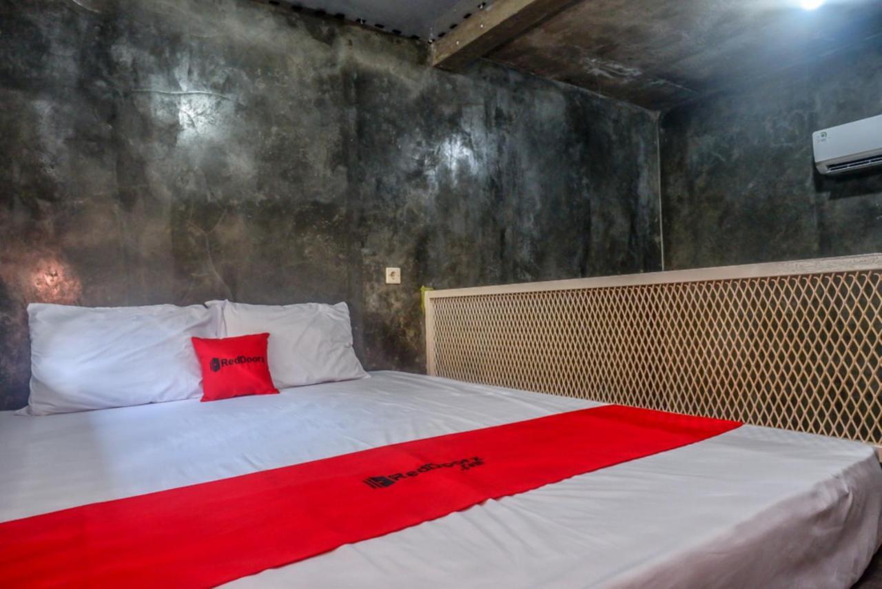 Reddoorz Near Jumbo Mall Sragen Bagian luar foto