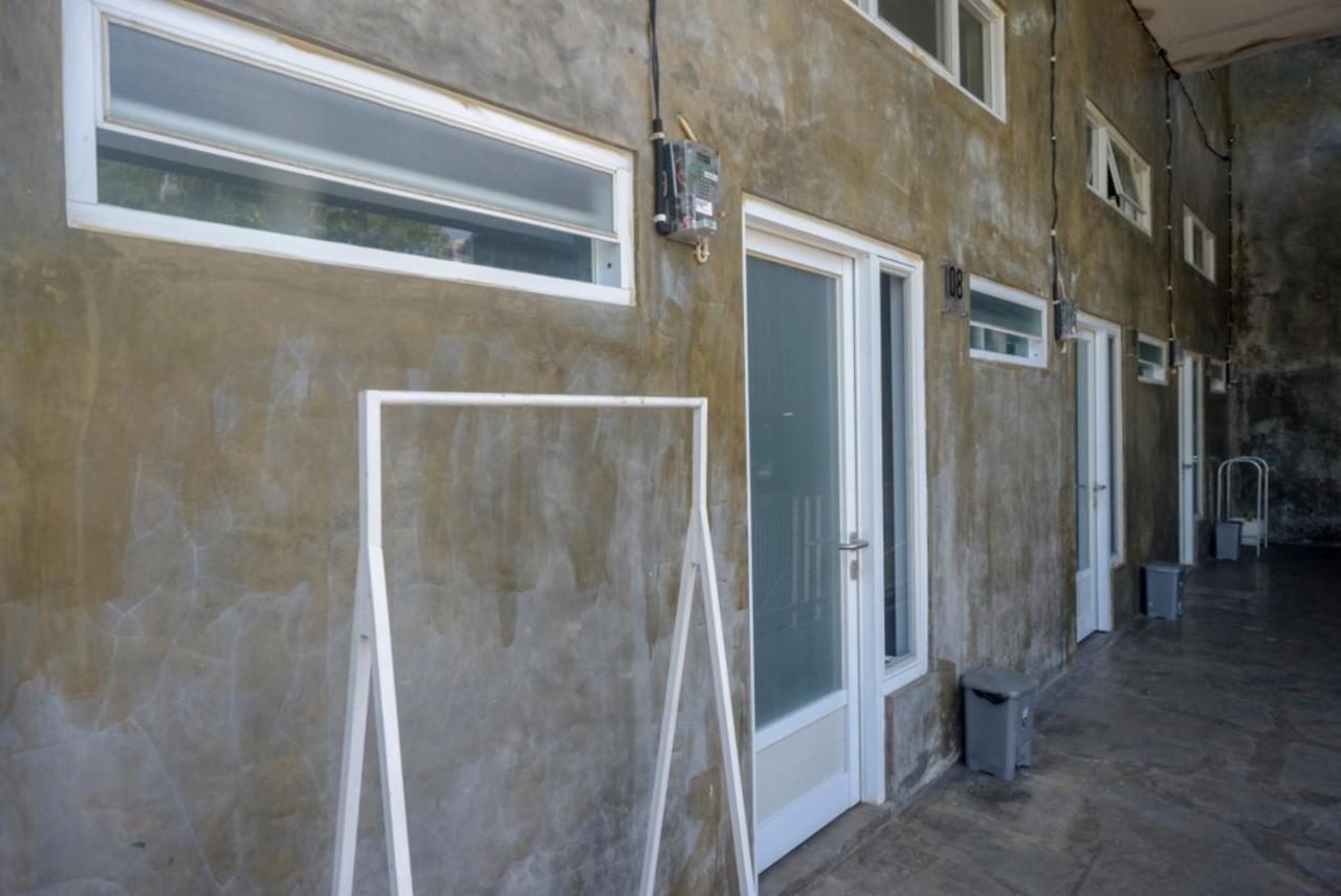 Reddoorz Near Jumbo Mall Sragen Bagian luar foto