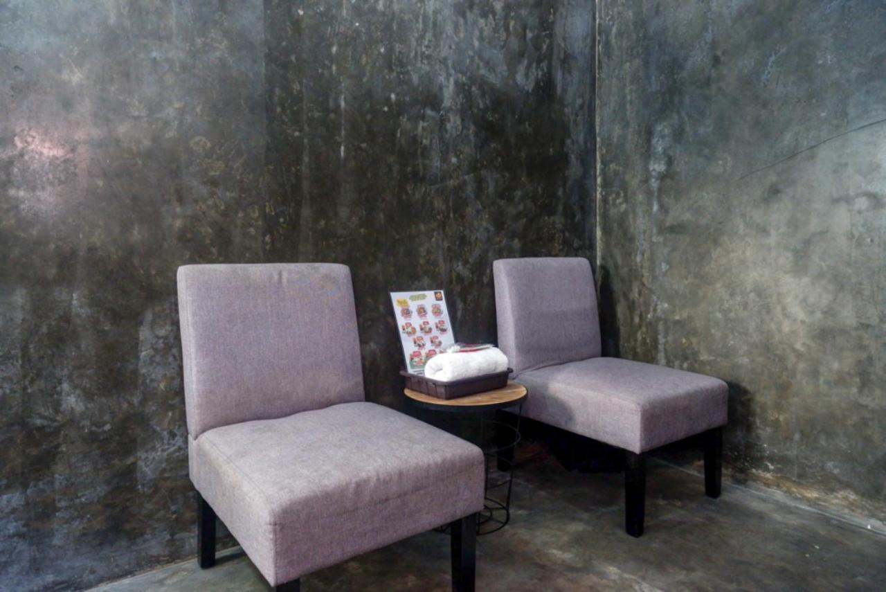 Reddoorz Near Jumbo Mall Sragen Bagian luar foto